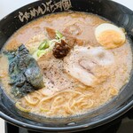 らあめん花月嵐 - 嵐げんこつらあめん（麺大盛）…税込740円+200円=940円