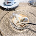 La Brianza - アフォガートをディカフェコーヒーと。ディカフェコーヒーやっぱり助かる嬉しい☆(*^^*) ドルチェのエスプレッソが気兼ねなく楽しめるわ～