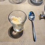 La Brianza - レモンとオレンジスパーリングワインのポンケ。このお口直し美味しい♡(๑´ڡ`๑) きっと評判いいとおもうの〜