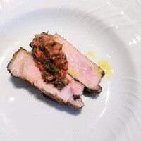 La Brianza - 豚のグリルグレモラータソース。フルーティーさもあるソースでポークのあっさりさと絶妙に合います♡ お肉とフルーツの組み合わせ、時々食べたくなるの嬉しかったです