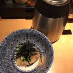 麺匠 清兵衛 - 焼きおにぎり150えん 出汁付き