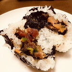 小松 弥助 - 弥次喜多おにぎり断面