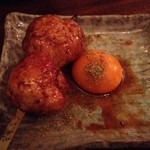 ブロシェット ボン ボン シン - つくね！ふわトロで旨い！玉子は「とよんちの玉子」を使用