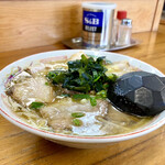 おじいちゃんのつくったラーメン　ひらたラーメン - こってり醤油バターチャーシュー