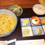 Mon - うどんセット　お惣菜たくさん