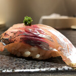 新橋 天鮨 - 釣りアジ