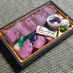 Nanyouken - 近江牛にぎり寿司と松阪牛ステーキ弁当
