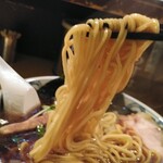 麺はツルツル、喉ごしがいいんだよね、これが好きなんだよね　