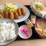 Sakamoto - さか本　「カキフライ定食」750円＋「冷ヤッコ」200円