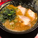 豚骨醤油ラーメン 王道家 - 