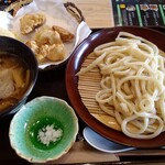 うどん屋 基蔵 - 三種の肉入りキノコつけ汁うどん＆とり天