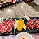 焼肉 桜咲 - カルビとハラミのランチ…1780円