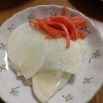 ふじ - 紅ショウガを添えて