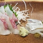 滝寿司 - 「サヨリも美味しいから食べろ！」って、コレ　同級生としてのサービス？　それとも押し売り？(笑)