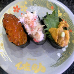 佐助 - いくら、ほぐしカニ、雲丹