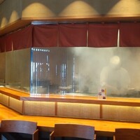 伊勢廣 京橋本店 - もくもく煙