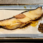 和食 酒肴 まさむら - 銀鱈の西京焼には塩辛が乗って登場　さらに呑ませる作戦だねｗ