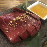 オカン焼肉 紅ちゃん - 厚切り極上レバー／1,600円