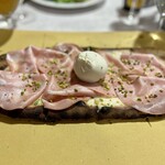 EL GAUCHO  - LA PINSA (mozzarella、mortadella、granella di pistacchio)