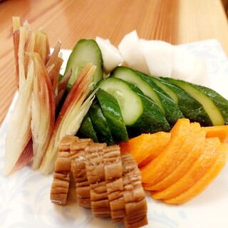 四季折々の味わいを、隠れ家空間で味わう
