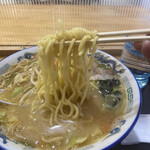 らぁめん ひまわり - 麺上げに挑戦してみました　太麺です