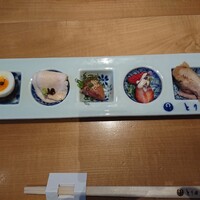 とり田 博多本店 - 煮卵、鶏ハム、明太子、苺の白和え、？？