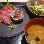 札幌駅北口酒場 めしと純米 - 本まぐろ刺身定食