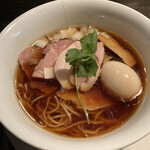 カネキッチン ヌードル - 地鶏丹波黒どり特選醤油らぁめん
      　　　　　　　　　　　　　　1250円