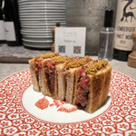 Gracia - イベリコ豚プルーマとタスマニア産マスタードのサンド