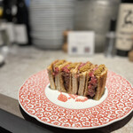 Gracia - イベリコ豚プルーマとタスマニア産マスタードのサンド