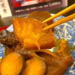 Yama tora - 味噌シミシミでホクホク、大根の味もしっかりします。
                        やっぱりコイツが主役かな。
                        