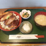 Kotobukijizaemon - 小鉢・漬物・味噌汁がつきます