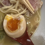 ナマイキ ヌードルズ - 最高の味玉