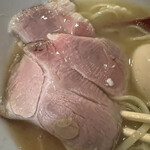 ナマイキ ヌードルズ - 抜群のレアチャーシュー