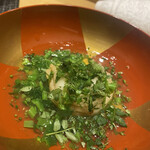 鮨 とかみ - ヤバイ。見ても思い出せない、、wめっちゃ飲みました、、山椒の下、、んんんん、、、アイナメ、かな