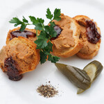 パシテッド・イズ・ウチャーチヌイ