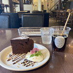 カフェ シャルボン - 