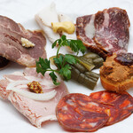 コールド・ミートの盛り合わせ