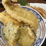 海の幸 魚長 - 天丼。ピーマンとサツマイモも。