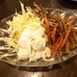 金町製麺 - マカロニサラダ＆きんぴらごぼう