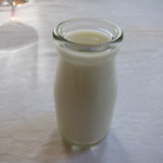ウシマル - 自家製牛乳