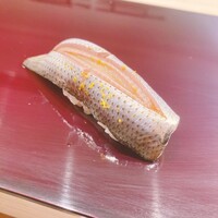 築地 すし Omakase - 小肌の握り