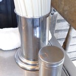 きつねや - テーブルユース(一味唐辛子のみ)&お箸