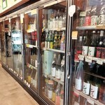 相原酒店 - 店内③日本酒はほとんどが冷蔵庫に