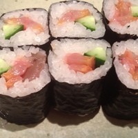 松栄 恵比寿本店 - 赤貝とキュウリの巻物