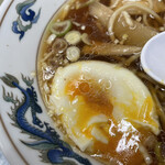 中華そば みたか - 黄身がトロトロ