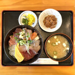 旬魚や 魚いち - 料理写真:・海鮮丼 1,200円/税込