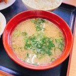 大衆食堂半田屋 - 豚汁