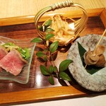 富山 はま作 - 富山の前菜盛（能登牛のローストビーフ、白エビの唐揚げ、バイ貝）