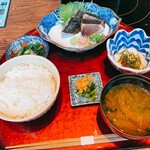 わらやき屋 名古屋 - カツオは塩で食べるべし。美味い。